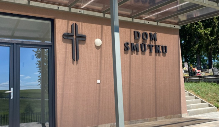 Nenávratné finančné príspevky / Dom smútku - foto